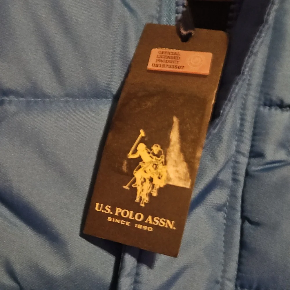 U.S. Polo Assn. boys 2T Blue and Black Puffer Jacket with detachable hood NWT
